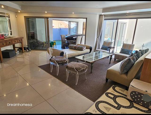 4 BEDROOM CLUSTER FOR SALE IN SANDOWN